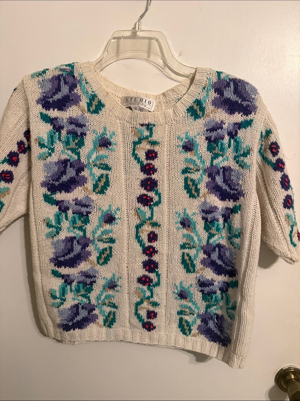 Studio Floral Knit Short Sleeve Sweater in Cream & Purple Like New